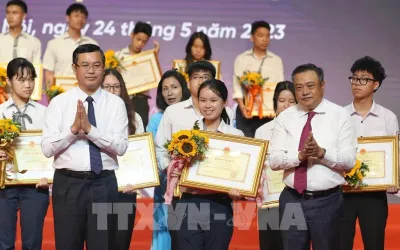 Hai mặt của khen thưởng, kỷ luật