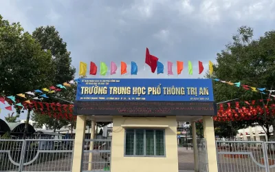 RỰC RỠ SẮC CỜ – CHÀO MỪNG CÁCH MẠNG THÁNG TÁM VÀ QUỐC KHÁNH 02/9