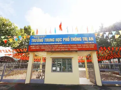 Cảnh quan trường THPT Trị An