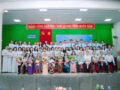 HỌP MẶT KỶ NIỆM NGÀY NHÀ GIÁO VIỆT NAM 20/11