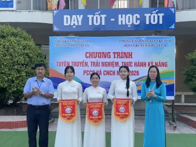 Sinh hoạt dưới cờ tuần 22