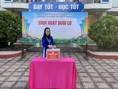Chung tay quyên góp ủng hộ đồng bào bị thiệt hại do mưa lũ 